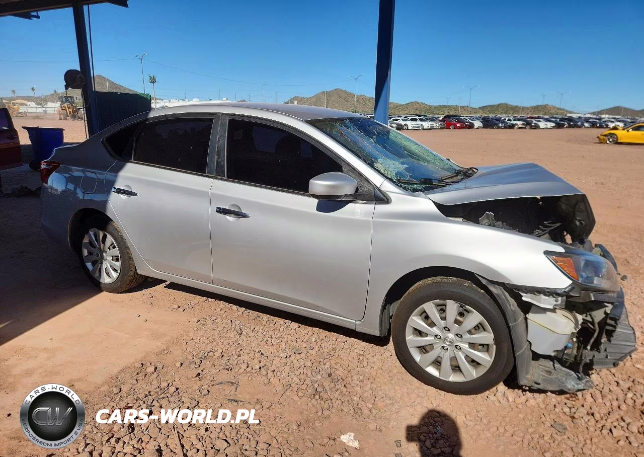 2018 Nissan Sentra S VIN:3N1AB7AP0JY301817 - 4