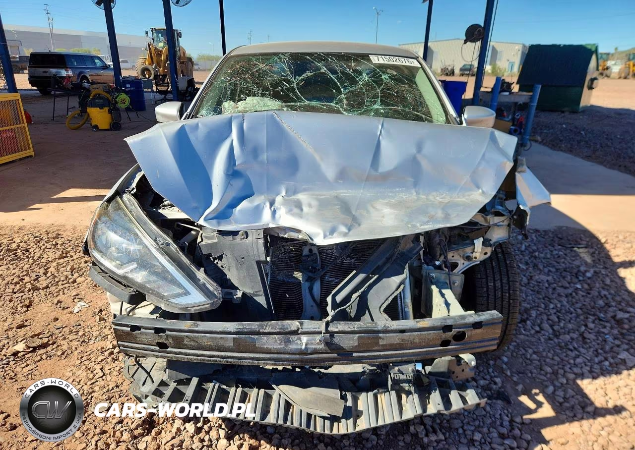 2018 Nissan Sentra S VIN:3N1AB7AP0JY301817 - 5