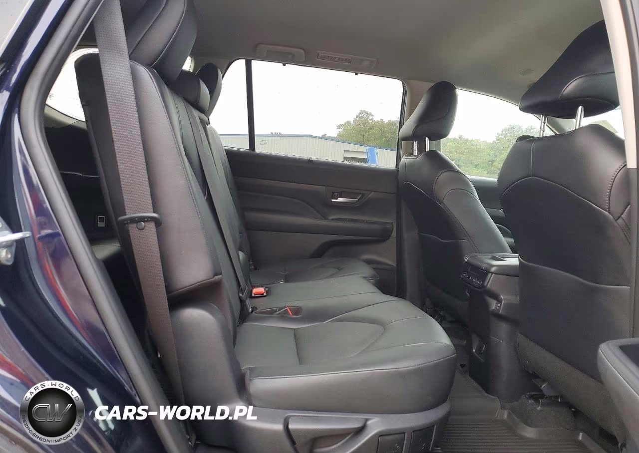 2024 Toyota Grand Highlander Xle VIN:5TDAAAB58RS044306 - 11
