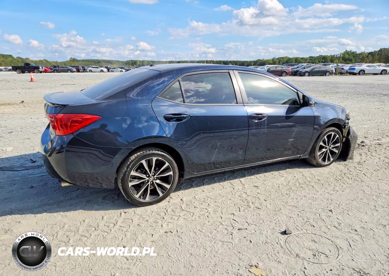 2019 Toyota Corolla Xse VIN:5YFBURHE3KP869752 - 3