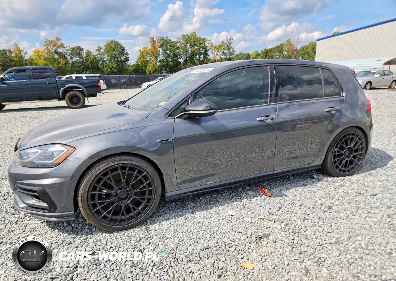 2018 Volkswagen Golf R