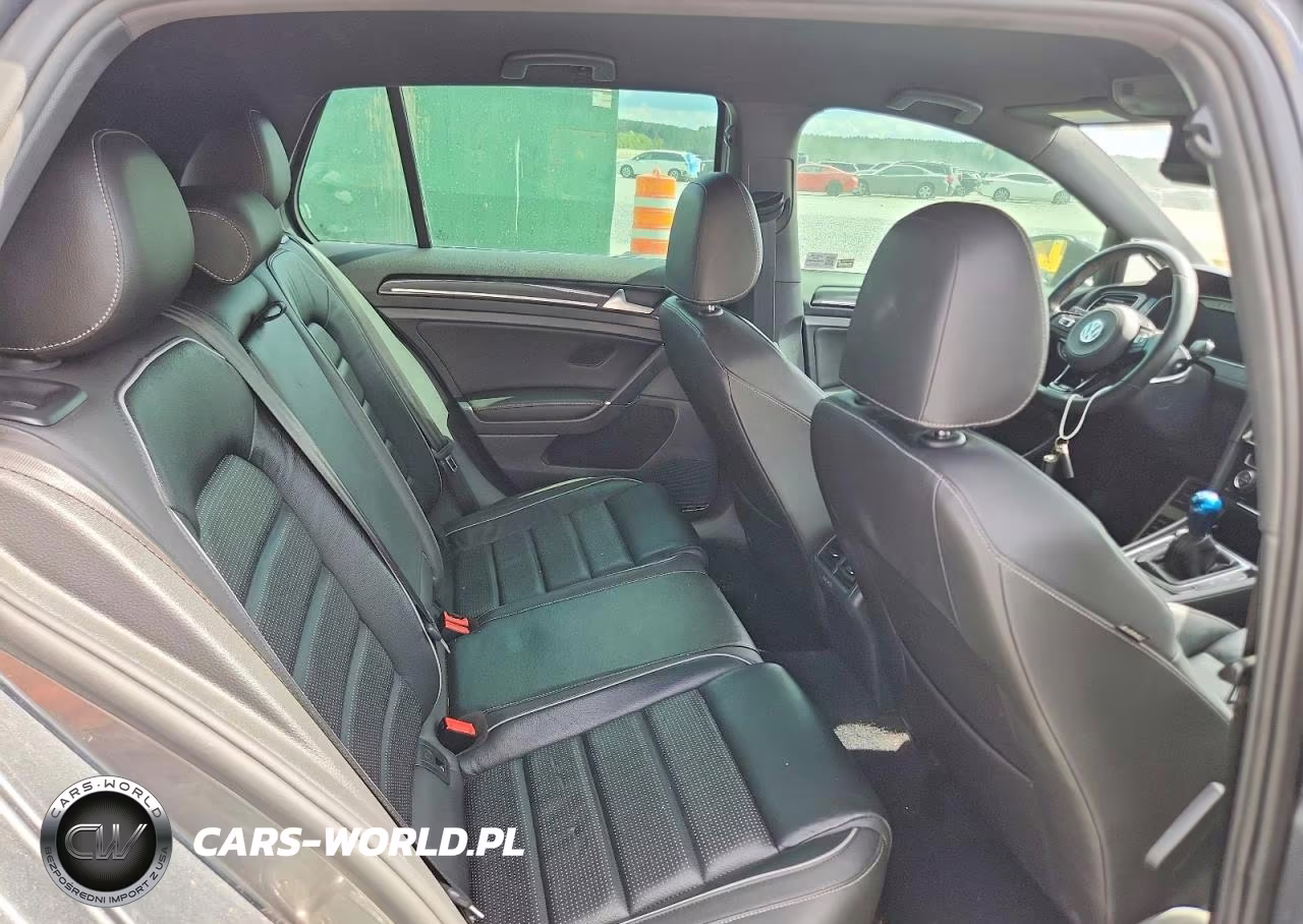 2018 Volkswagen Golf R VIN:WVWWF7AU6JW184992 - 10