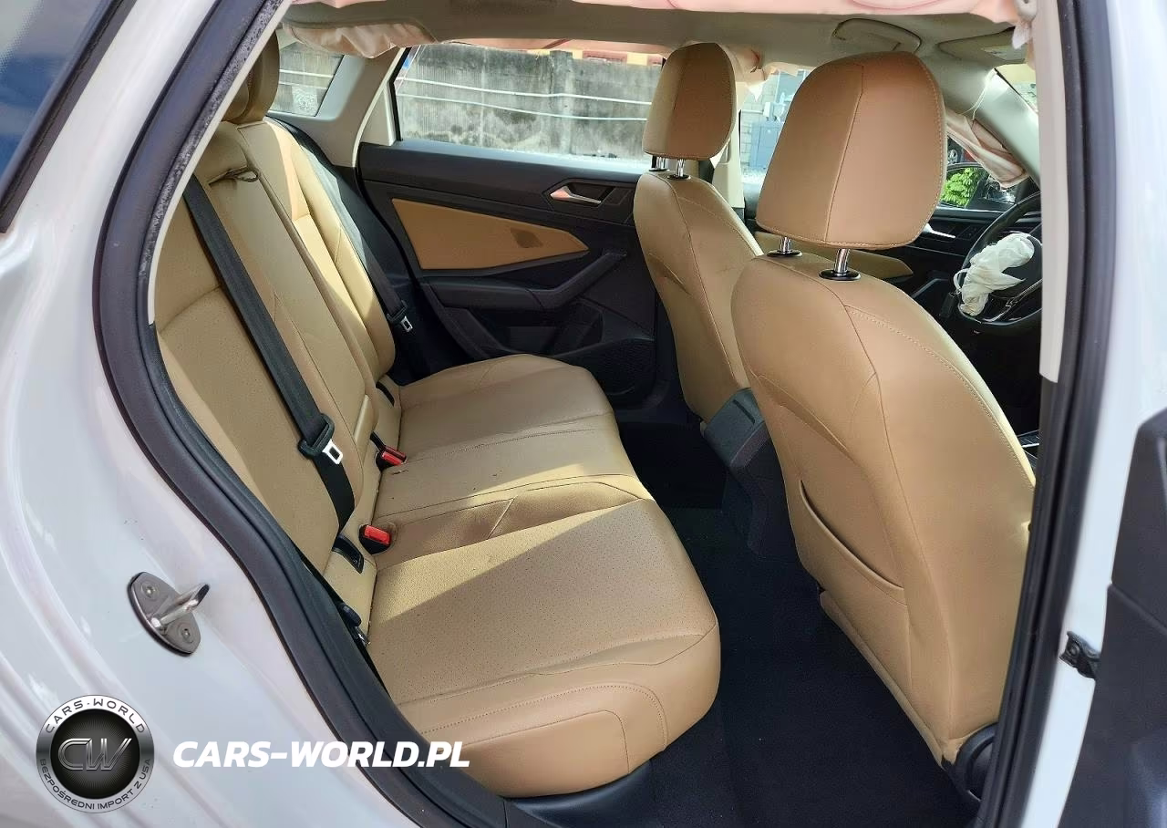 2019 Volkswagen Jetta S VIN:3VWCB7BU7KM258867 - 10