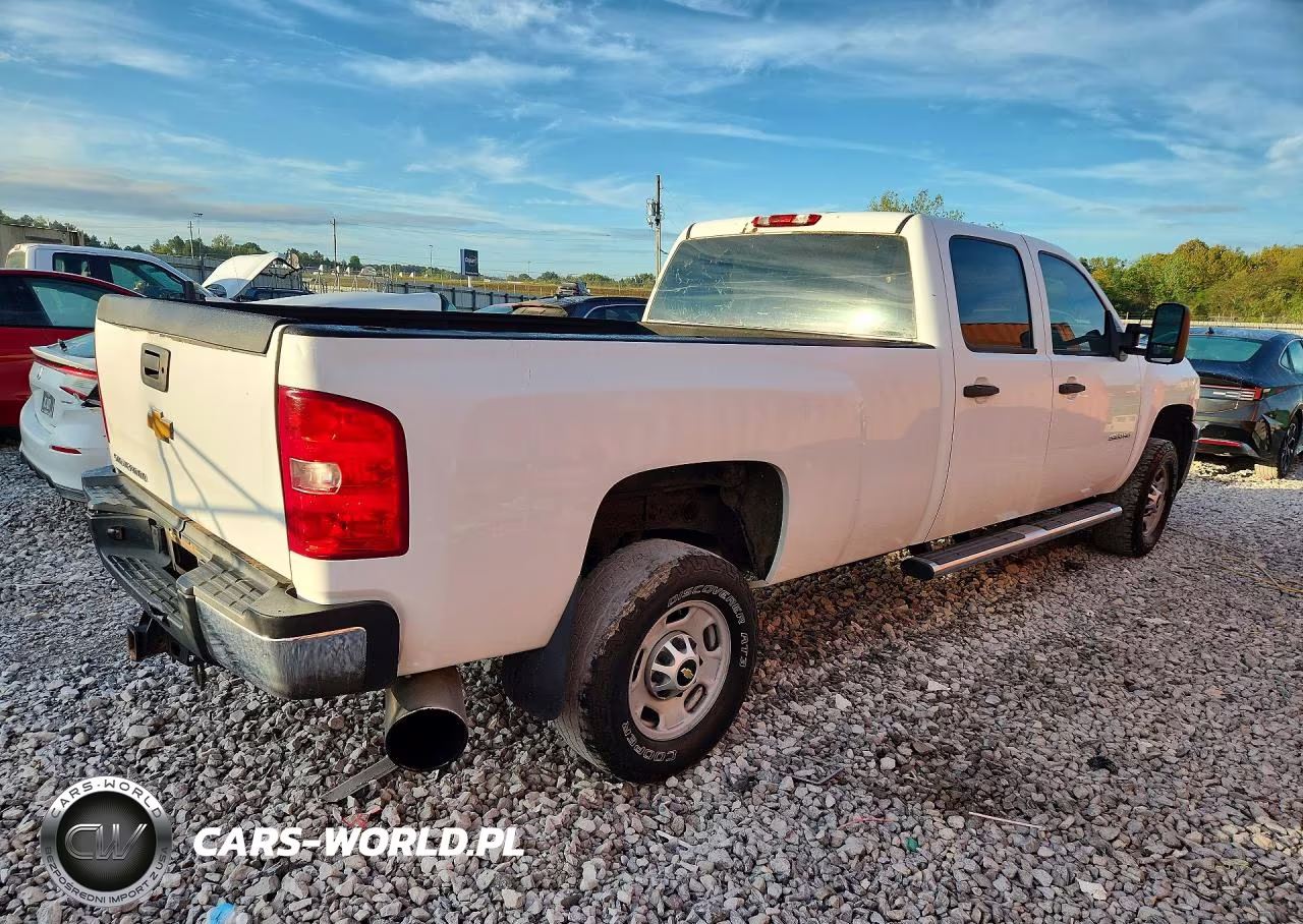 2013 Chevrolet Silverado C2500 Heavy Duty VIN:1GC1CVC84DF166681 - 3