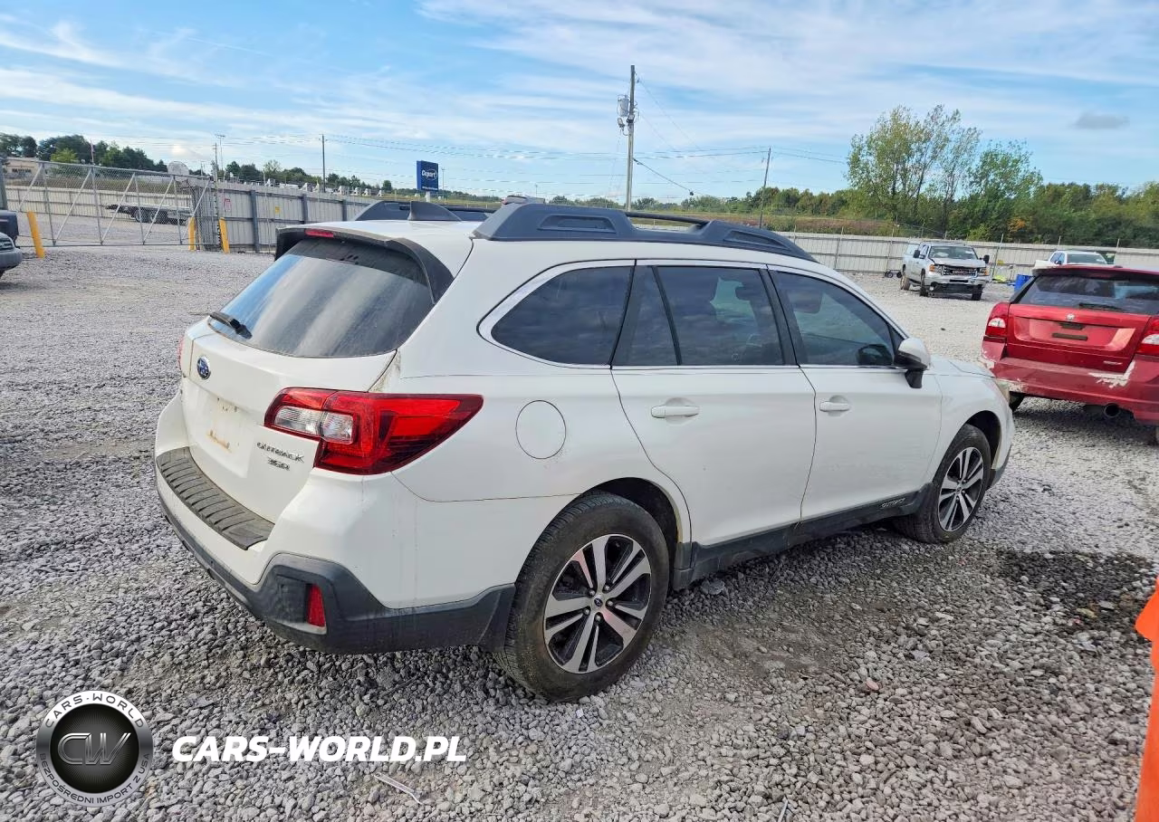 2018 Subaru Outback 3.6R Limited VIN:4S4BSENC0J3344331 - 3