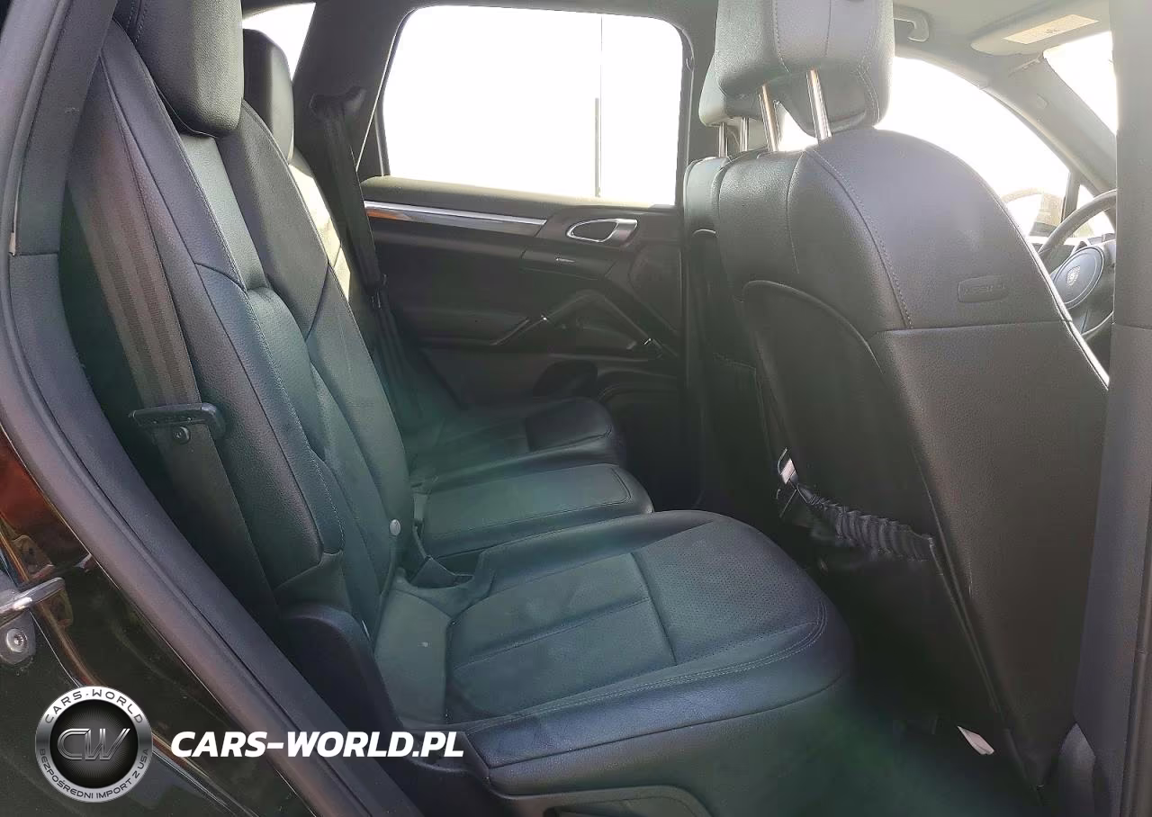 2011 Porsche Cayenne VIN:WP1AA2A26BLA02042 - 10