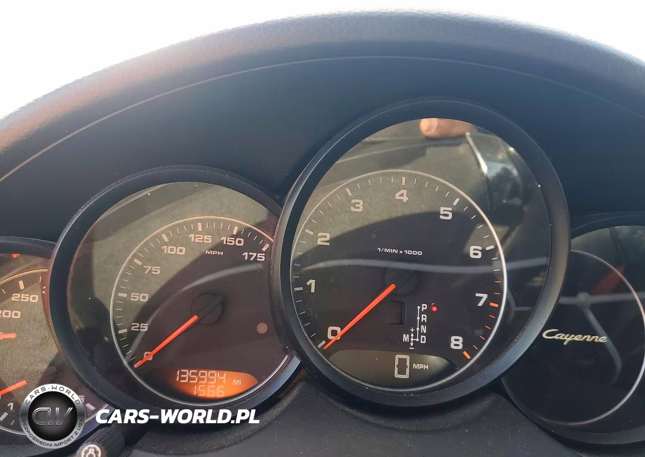 2011 Porsche Cayenne VIN:WP1AA2A26BLA02042 - 9
