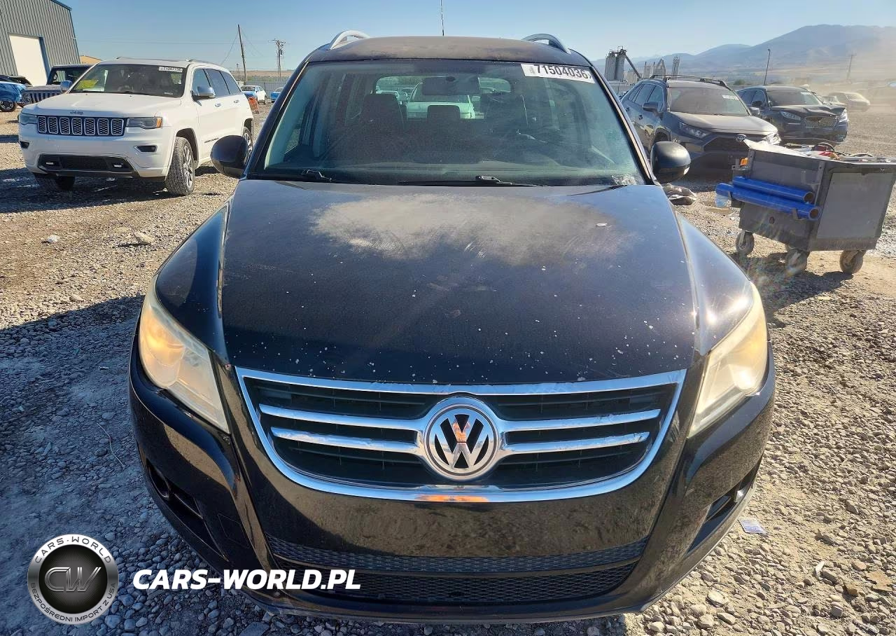 2011 Volkswagen Tiguan S VIN:WVGAV7AX0BW555892 - 5