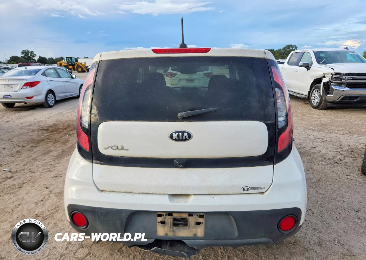 2018 Kia Soul Base VIN:KNDJN2A2XJ7889075 - 6