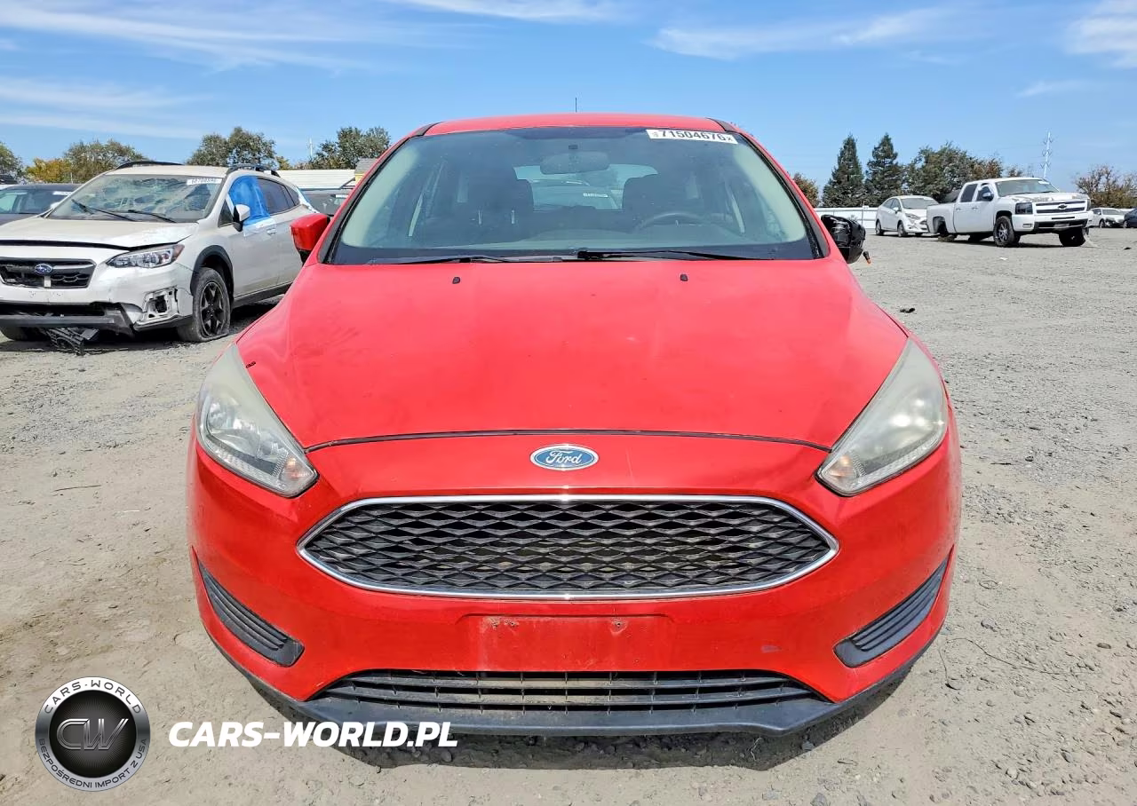 2017 Ford Focus Se VIN:1FADP3K26HL285770 - 5