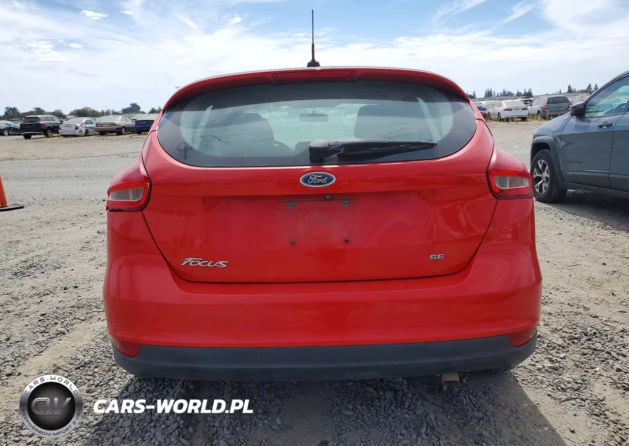 2017 Ford Focus Se VIN:1FADP3K26HL285770 - 6