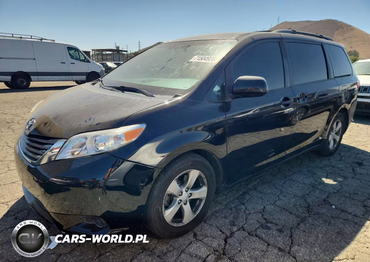 2015 Toyota Sienna Le VIN:5TDKK3DC7FS528102 - 1