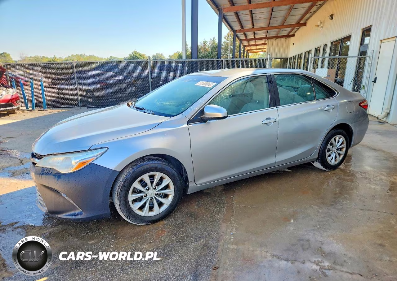 2016 Toyota Camry Le – zdjęcie 1 z 12