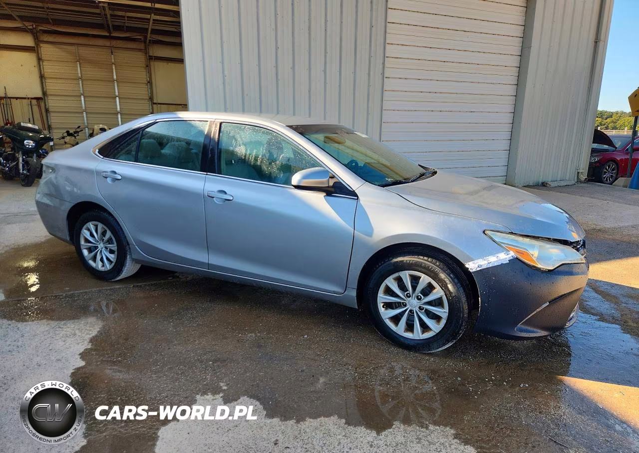 2016 Toyota Camry Le VIN:4T1BF1FKXGU139475 - 4