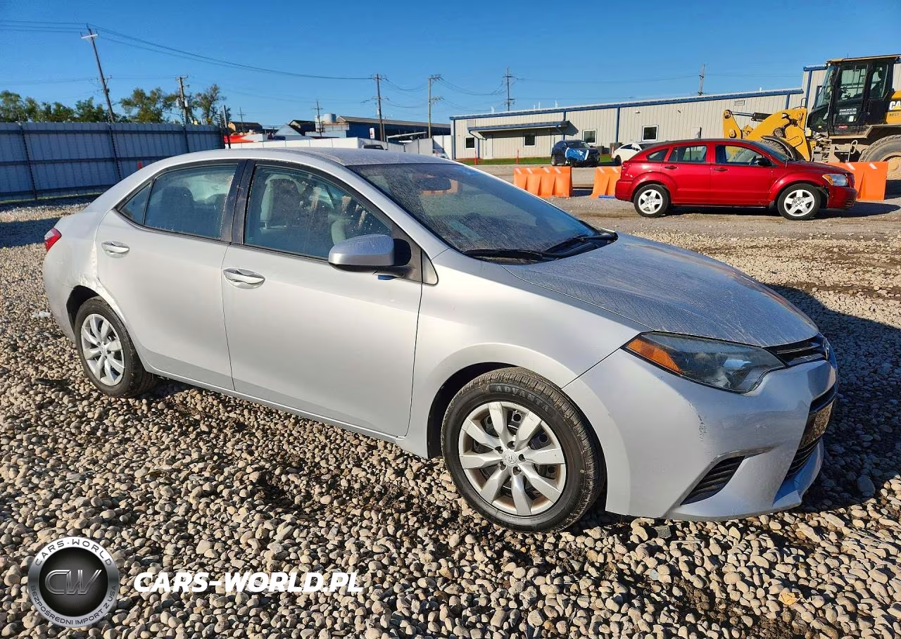 2015 Toyota Corolla Le VIN:2T1BURHE1FC355923 - 4