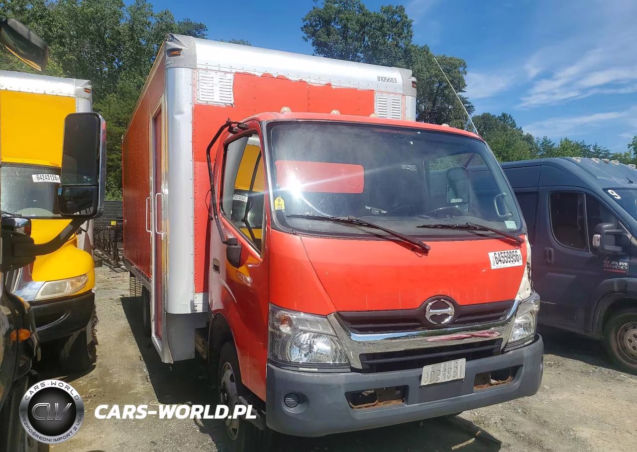 2017 Hino 195 Box Truck VIN:JHHSDM2H2HK005821 - 4