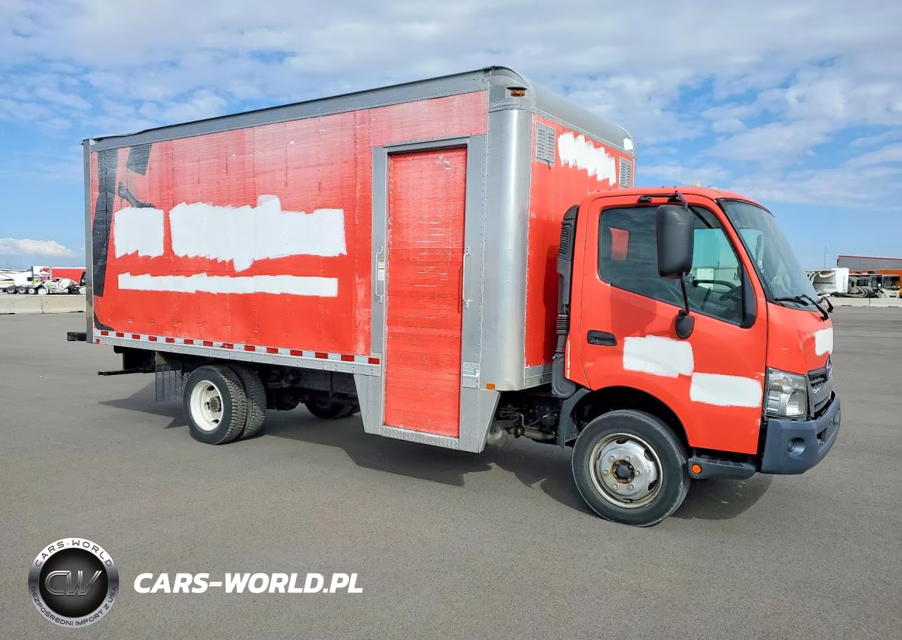 2017 Hino 195 Box Truck VIN:JHHSDM2H2HK005866 - 4