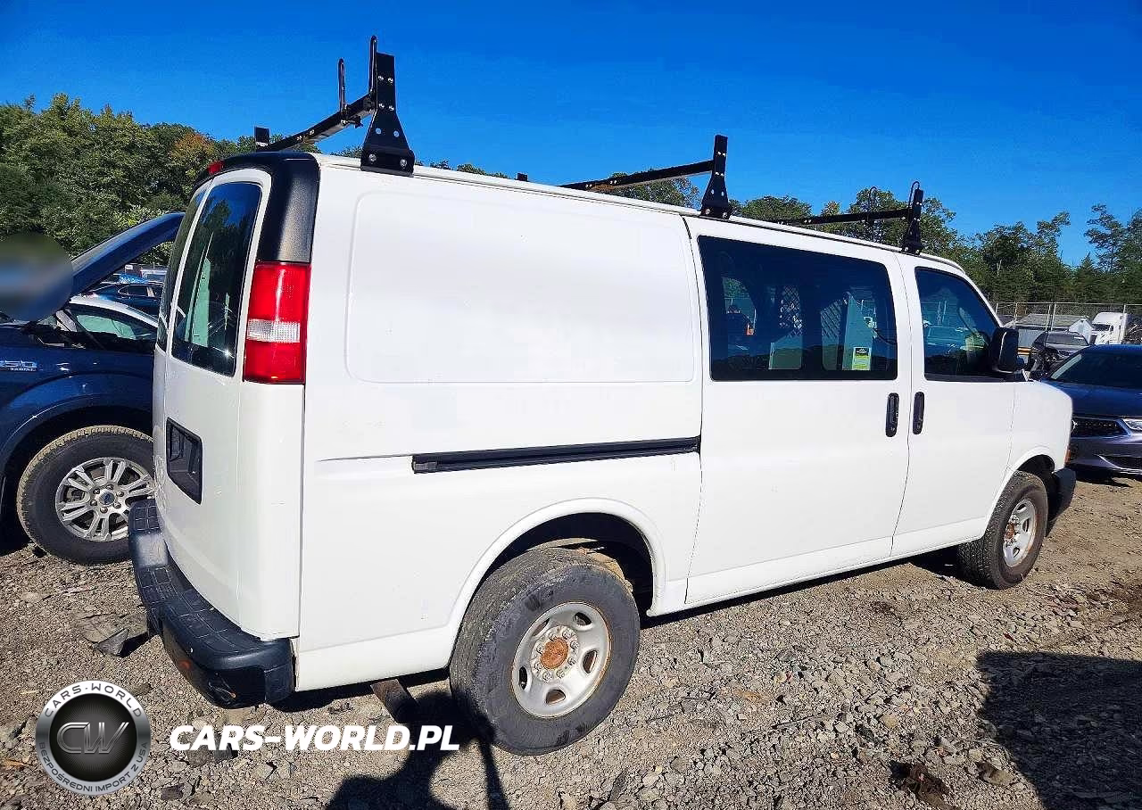 2017 Chevrolet Express 2500 Work Van VIN:1GCWGAFFXH1299557 - 3