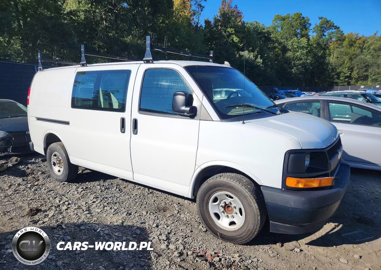 2017 Chevrolet Express 2500 Work Van VIN:1GCWGAFFXH1299557 - 4