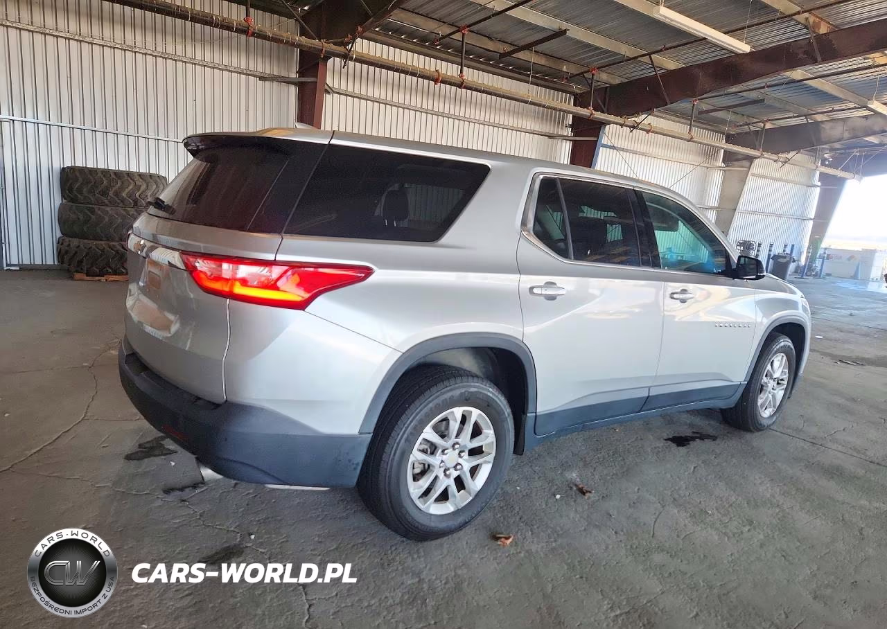 2018 Chevrolet Traverse Ls VIN:1GNERFKW7JJ150089 - 3