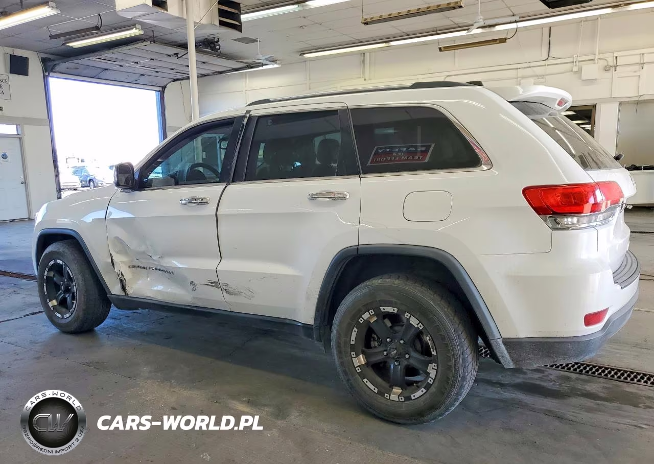 2015 Jeep Grand Cherokee Laredo VIN:1C4RJEAGXFC792873 - 2