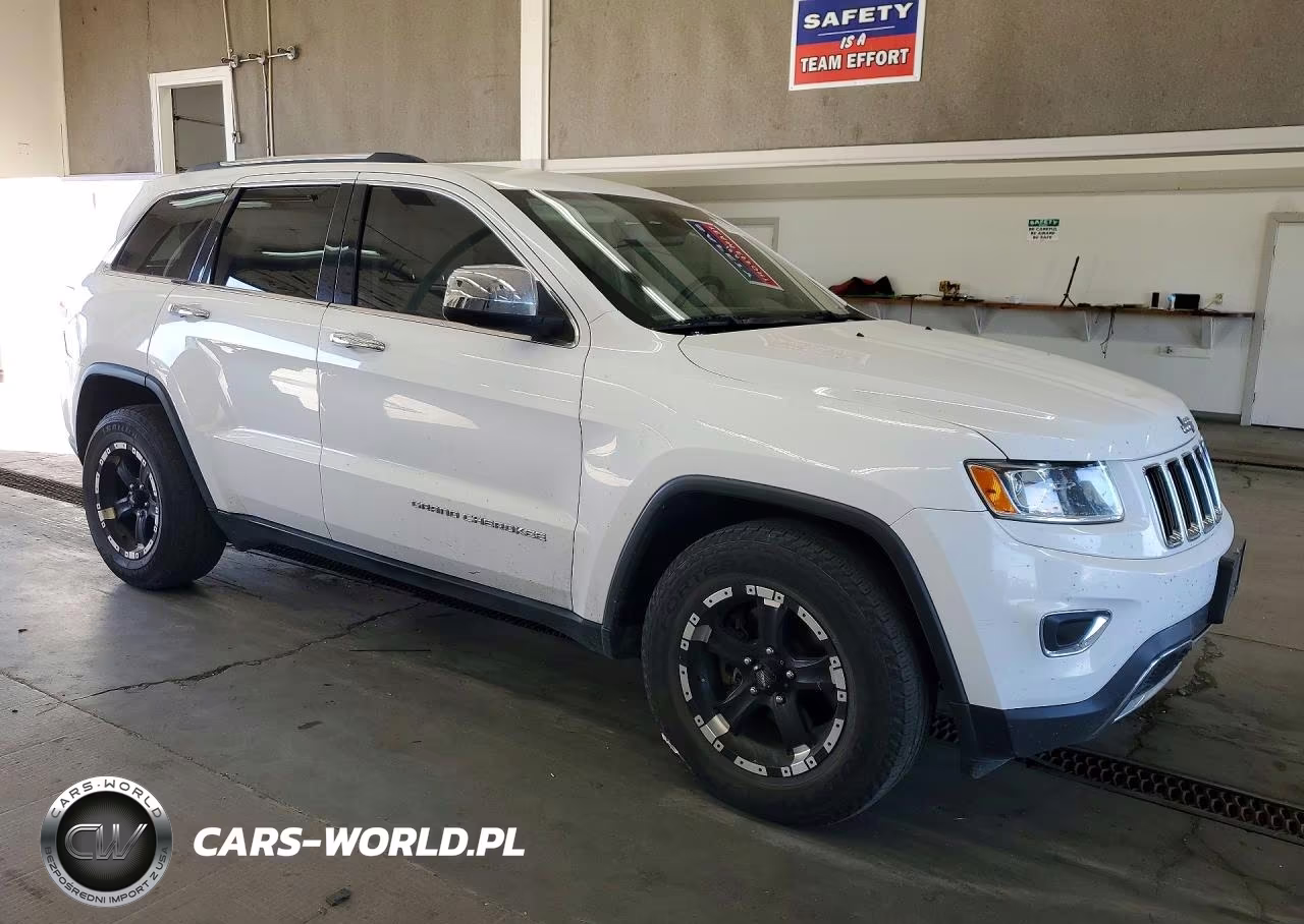 2015 Jeep Grand Cherokee Laredo VIN:1C4RJEAGXFC792873 - 4
