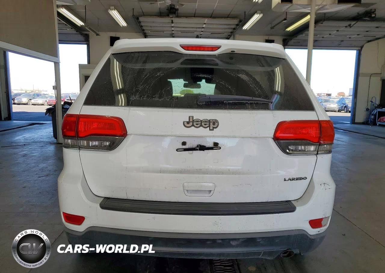 2015 Jeep Grand Cherokee Laredo VIN:1C4RJEAGXFC792873 - 6
