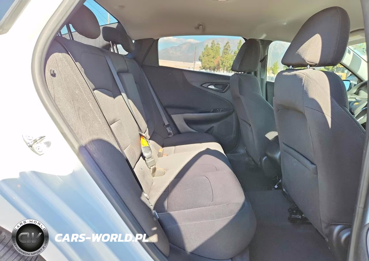 2018 Chevrolet Malibu Ls VIN:1G1ZB5ST0JF156018 - 10