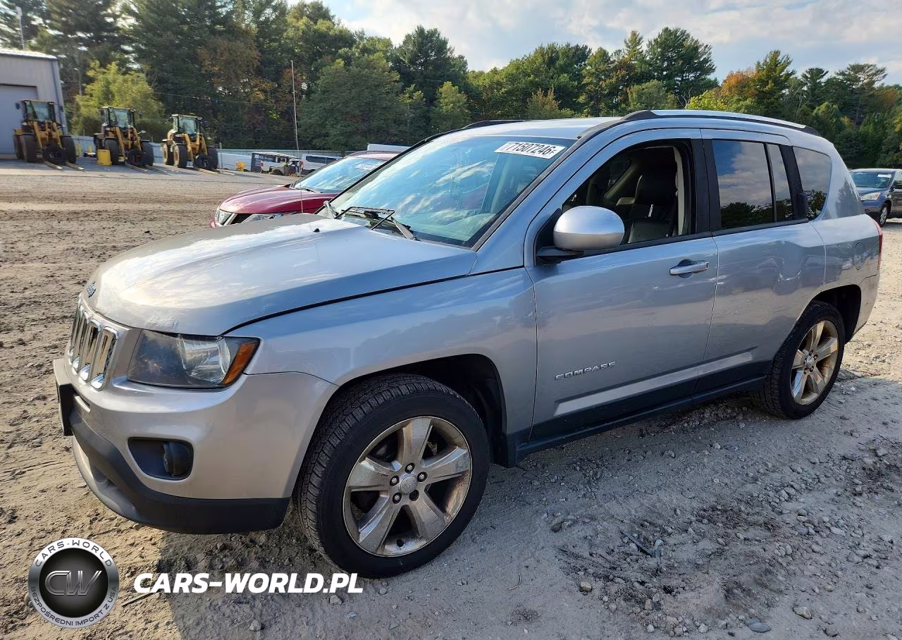2015 Jeep Compass Latitude VIN:1C4NJDEB6FD184799 - 1