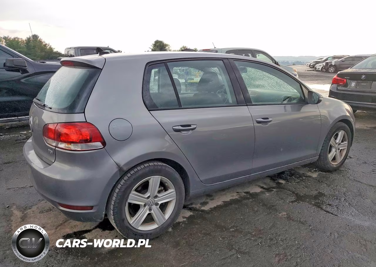 2012 Volkswagen Golf VIN:WVWDM7AJ1CW078570 - 3