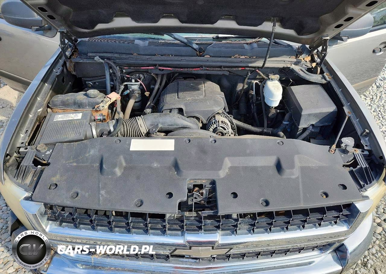 2007 Chevrolet Silverado C2500 Heavy Duty VIN:1GCHC24KX7E526232 - 11