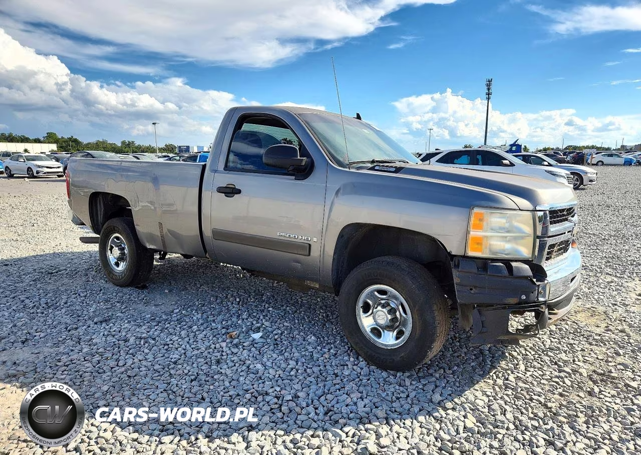 2007 Chevrolet Silverado C2500 Heavy Duty VIN:1GCHC24KX7E526232 - 4