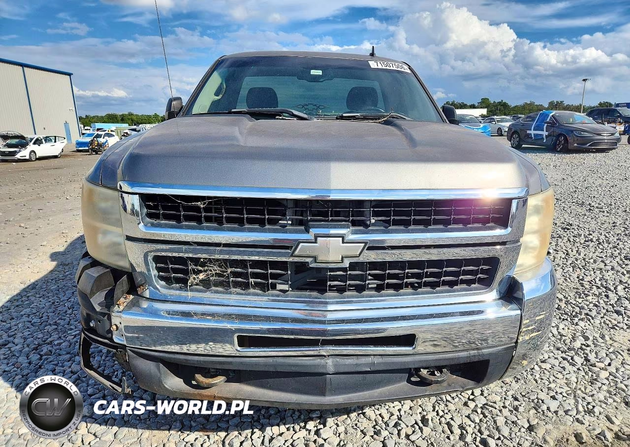 2007 Chevrolet Silverado C2500 Heavy Duty VIN:1GCHC24KX7E526232 - 5