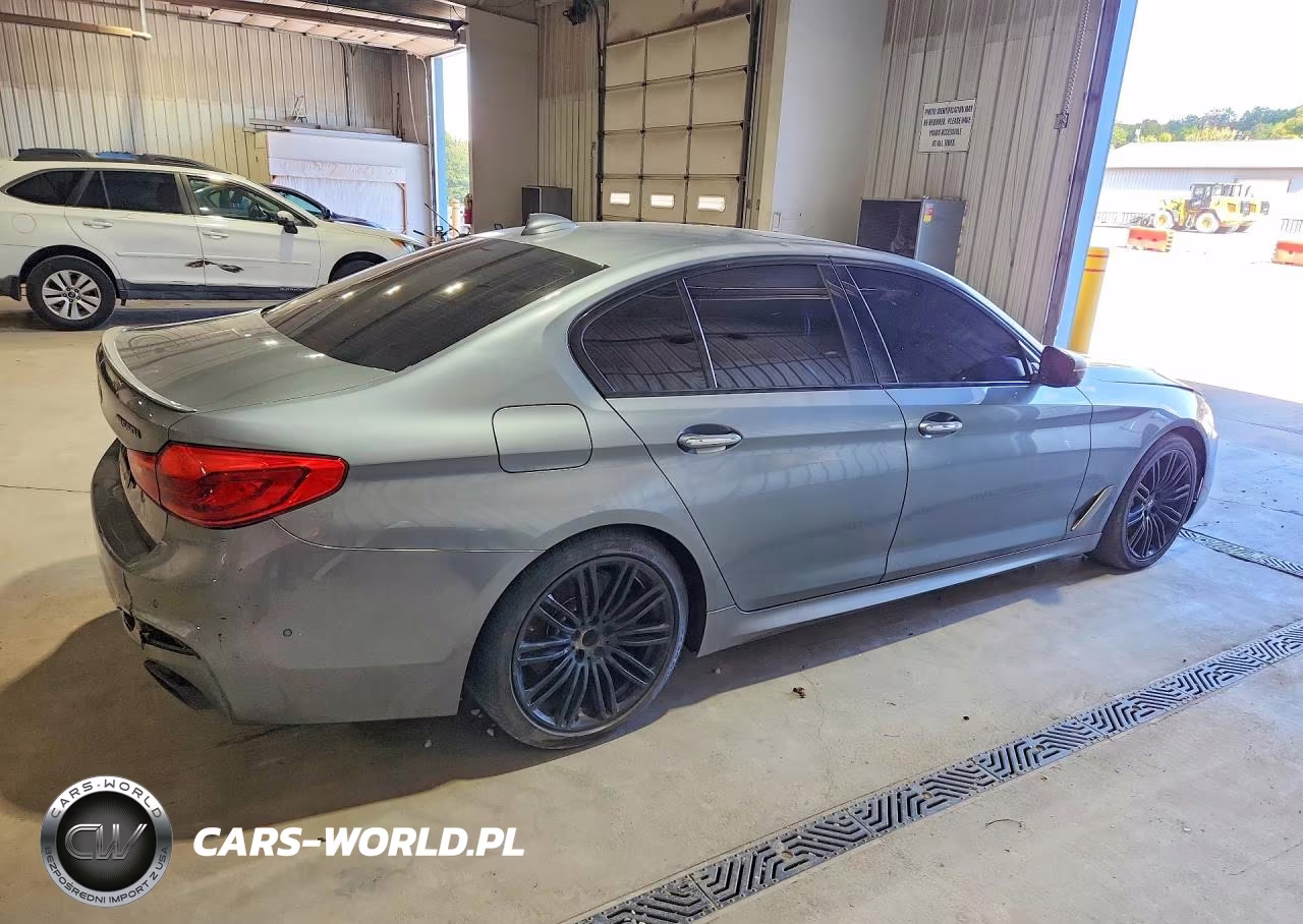 2018 BMW M550Xi VIN:WBAJB9C57JG463995 - 3