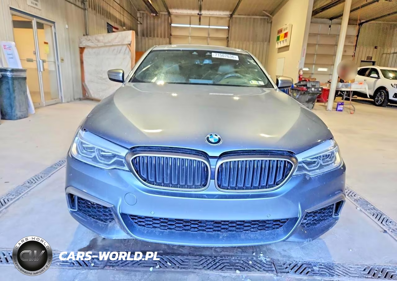 2018 BMW M550Xi VIN:WBAJB9C57JG463995 - 5