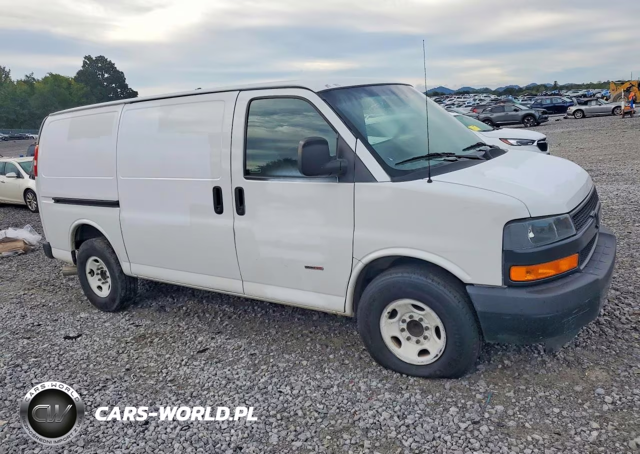 2019 Chevrolet Express G2500 VIN:1GCWGAF15K1245885 - 4
