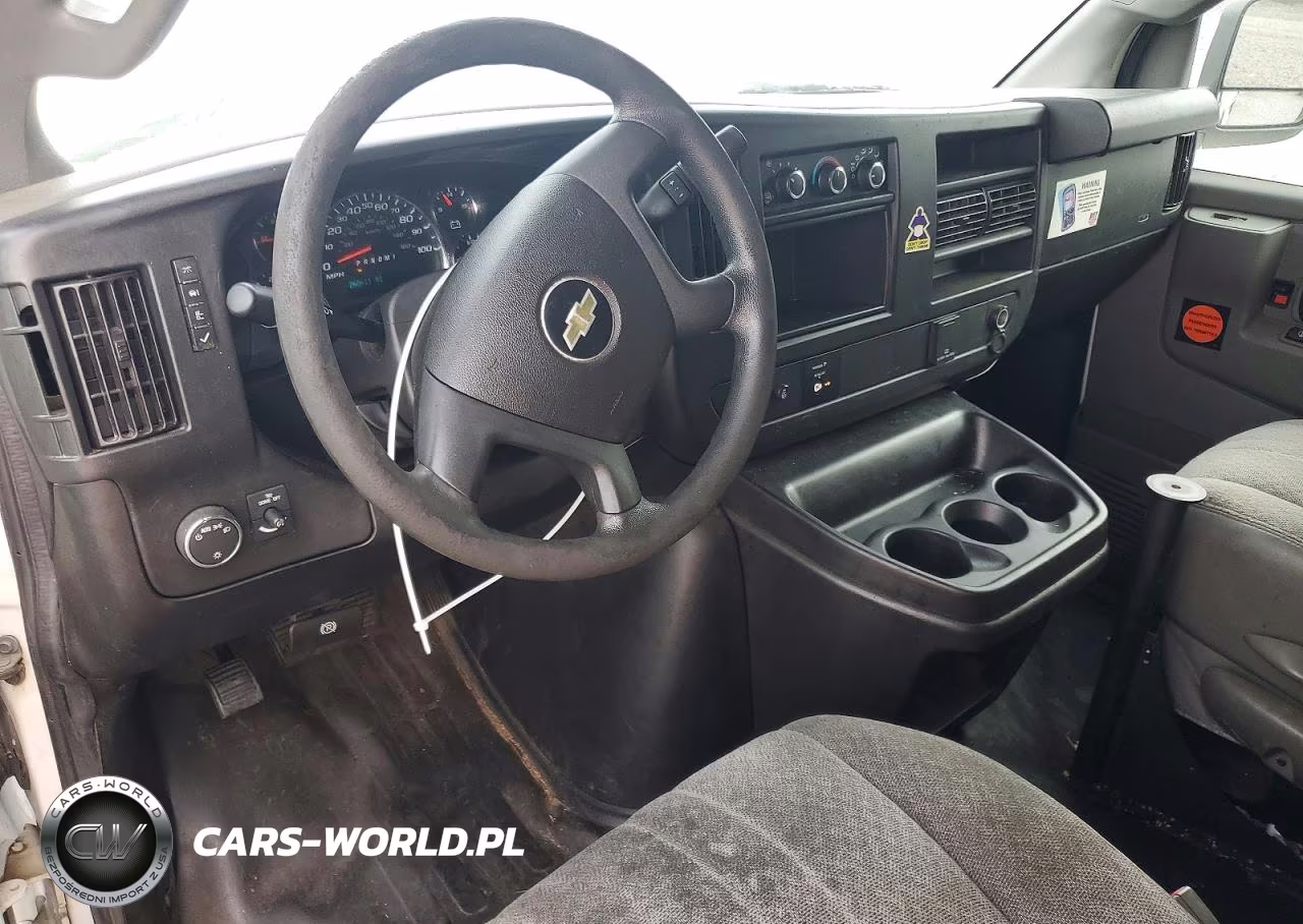 2019 Chevrolet Express G2500 VIN:1GCWGAF15K1245885 - 8