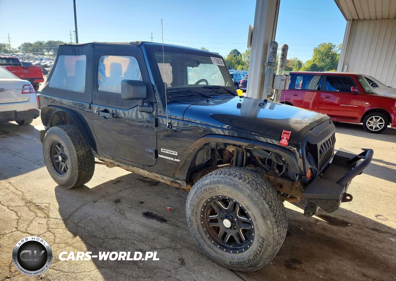 2011 Jeep Wrangler Sport VIN:1J4AA2D11BL630217 - 4