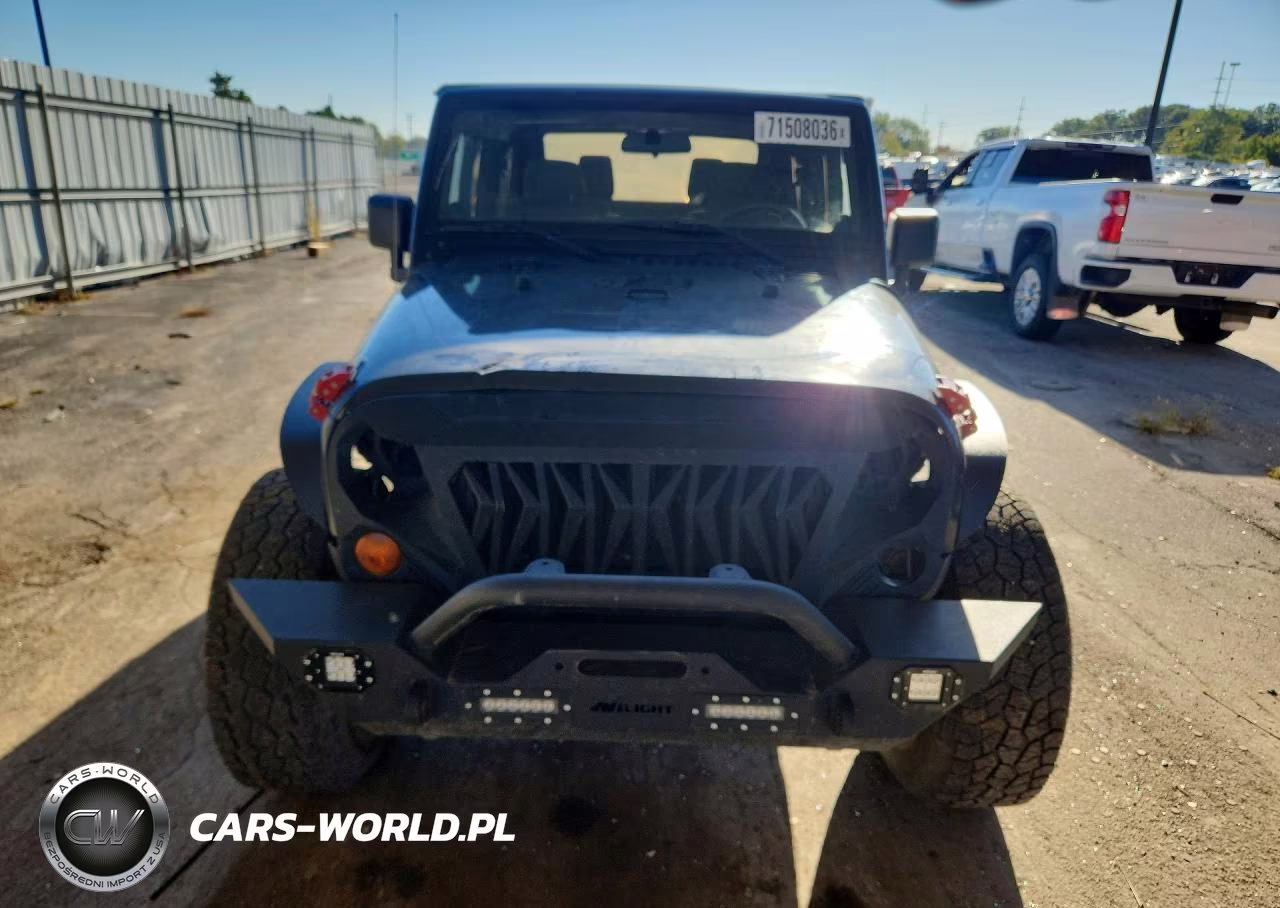 2011 Jeep Wrangler Sport VIN:1J4AA2D11BL630217 - 5