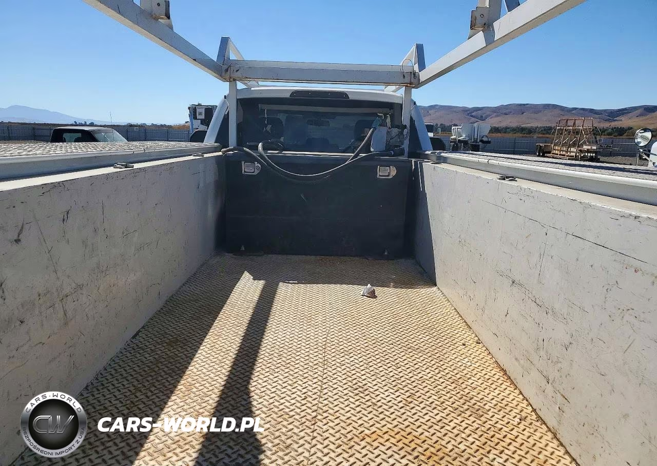 2018 Ford F550 Super Duty VIN:1FD0X5GT7JEB99198 - 10