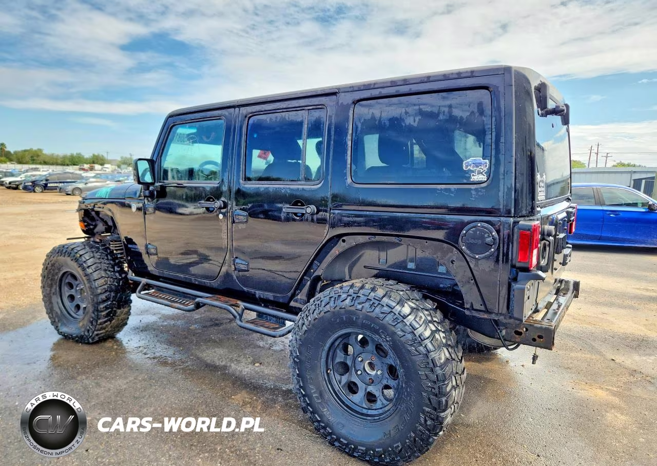 2015 Jeep Wrangler Unlimited Sahara VIN:1C4HJWEG2FL770233 - 2