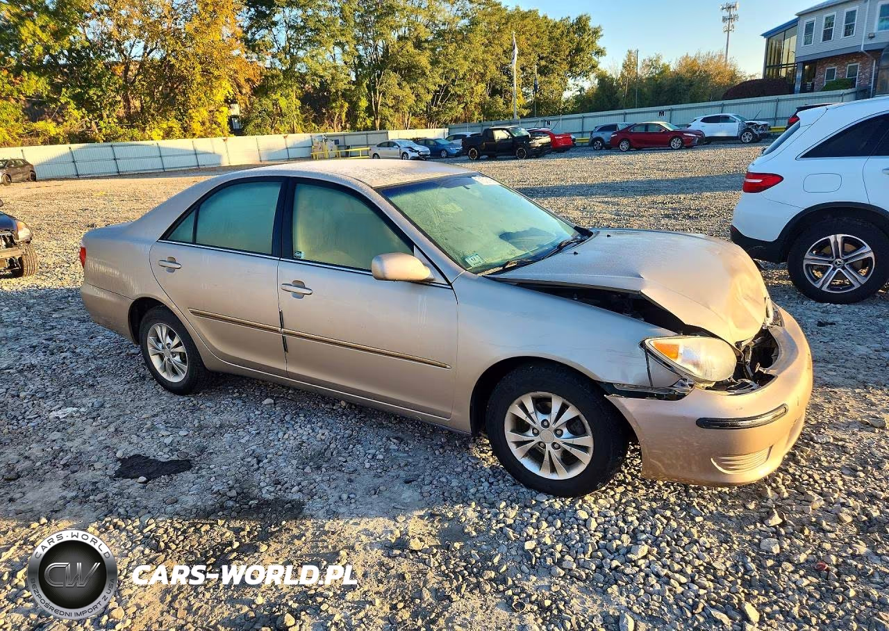 2005 Toyota Camry Le V6 VIN:4T1BF30KX5U616536 - 4