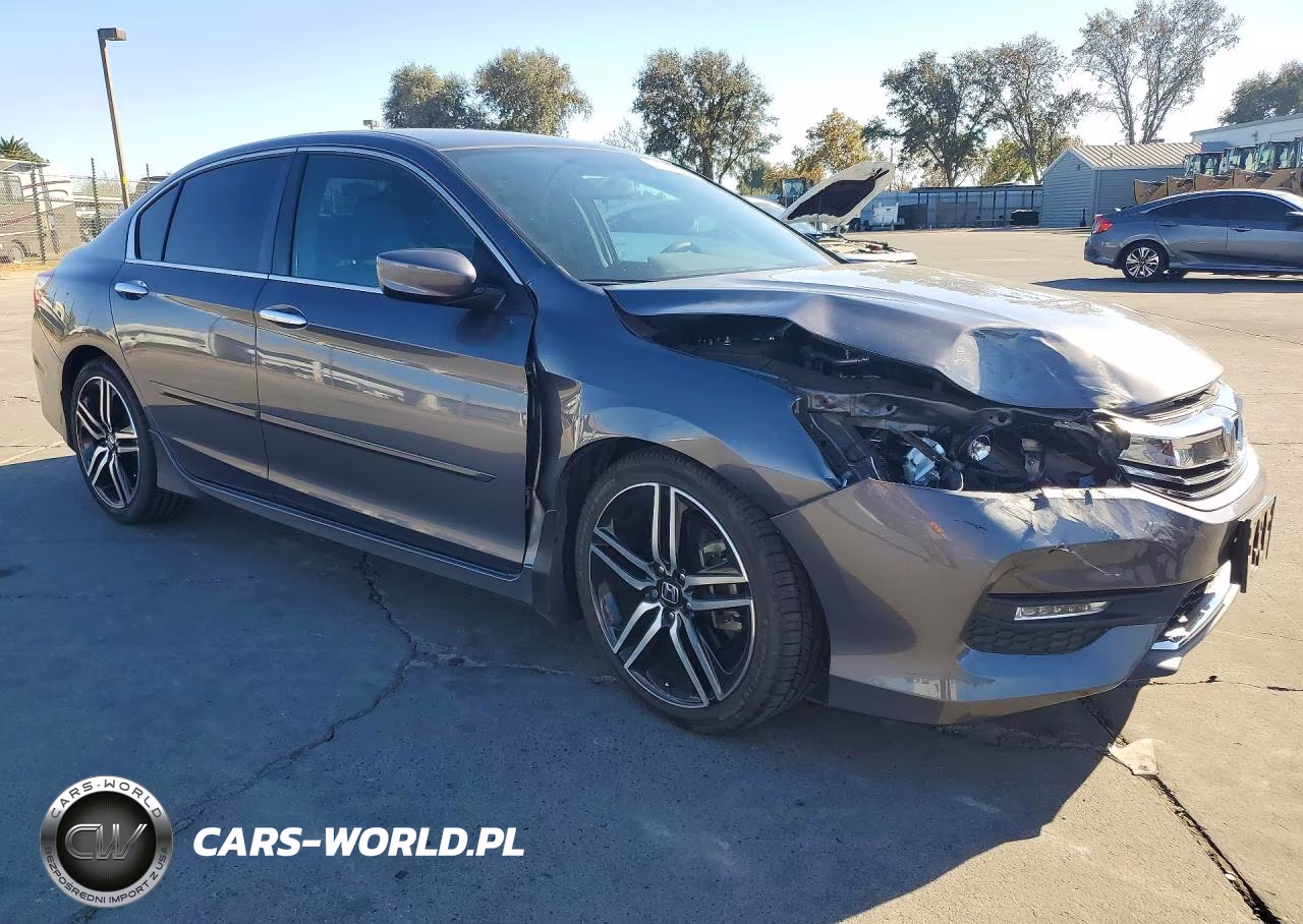 2017 Honda Accord Sport Special Edition VIN:1HGCR2F13HA045567 - 4