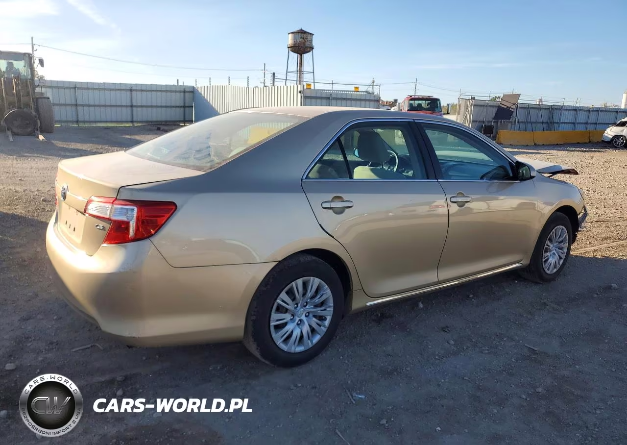 2012 Toyota Camry Le VIN:4T1BF1FK6CU030005 - 3