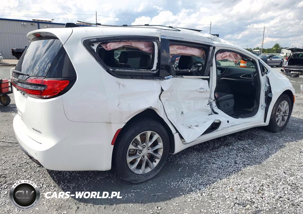 2026 Chrysler Pacifica Limited VIN:2C4RC1GG3TR177711 - 3
