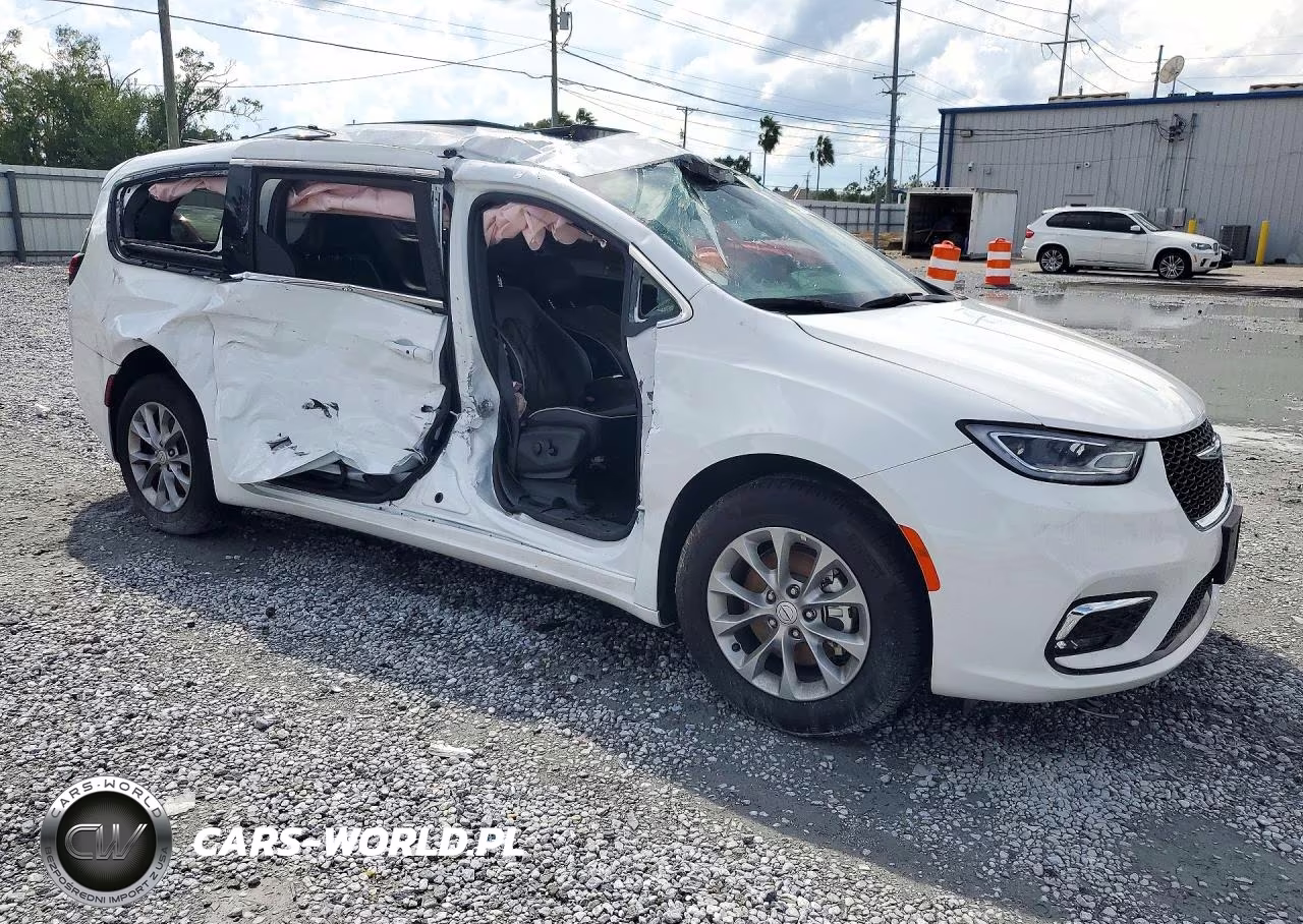 2026 Chrysler Pacifica Limited VIN:2C4RC1GG3TR177711 - 4