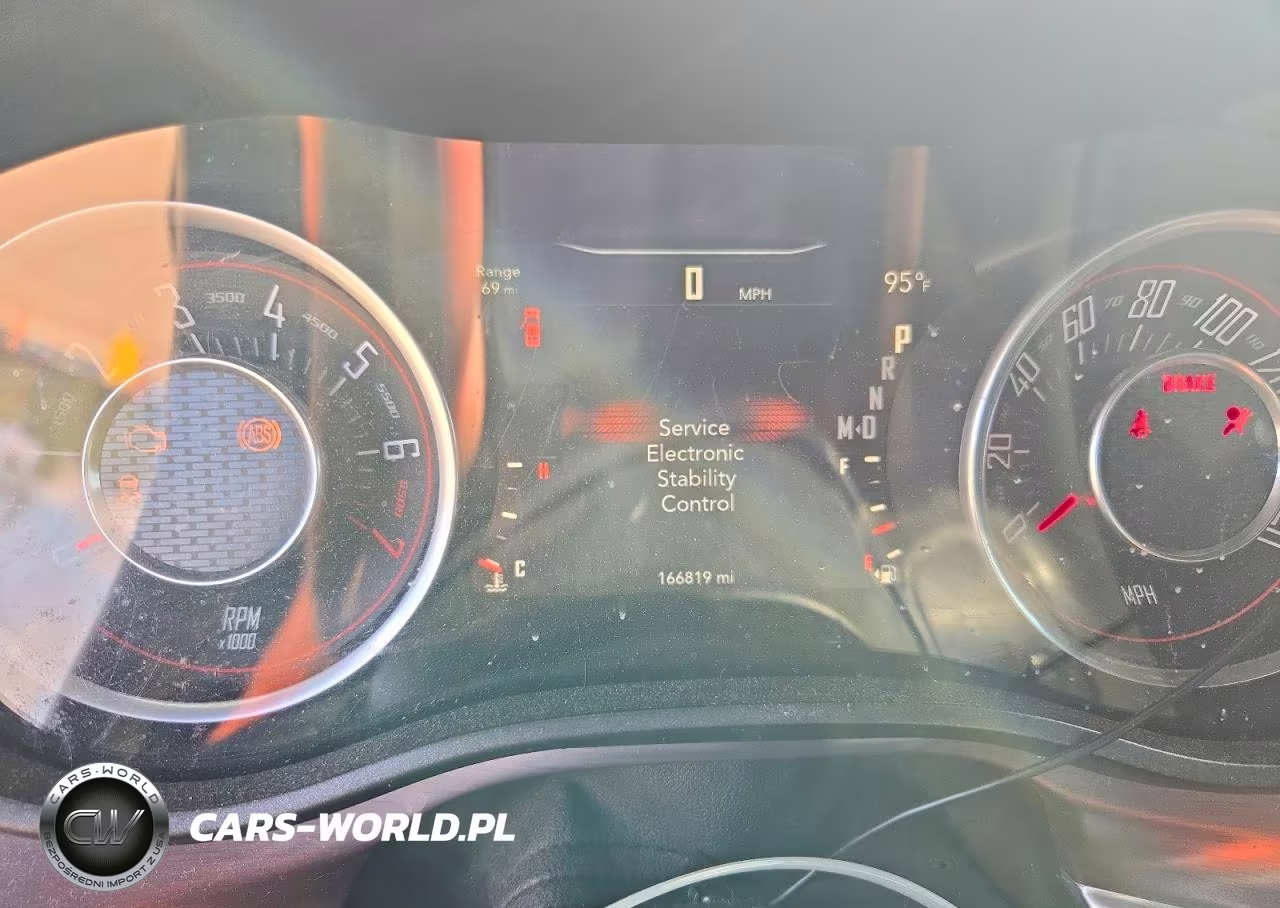 2015 Dodge Challenger Sxt VIN:2C3CDZAG8FH793607 - 9