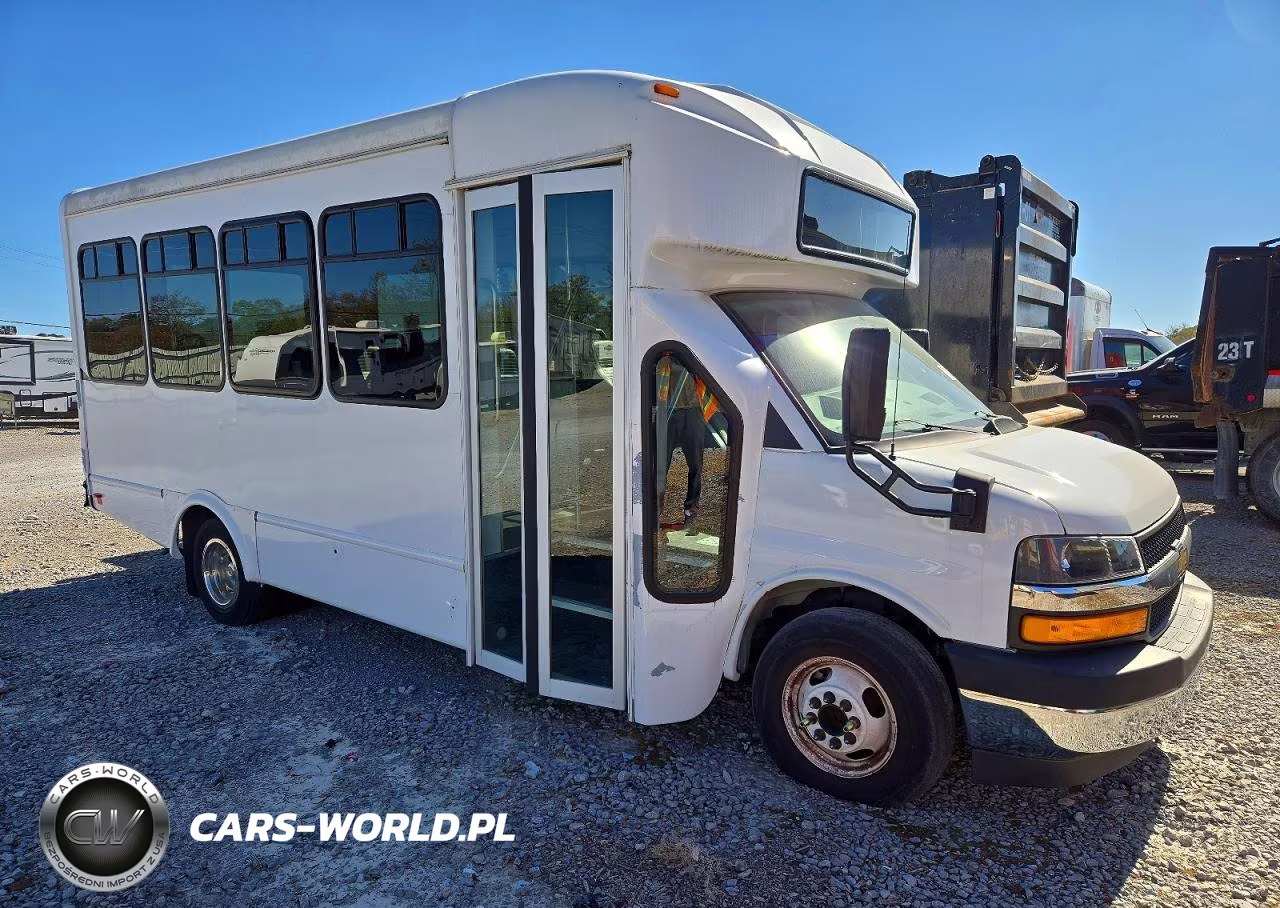 2022 Chevrolet Express Shuttle Bus VIN:1HA6GUB79NN008708 - 1