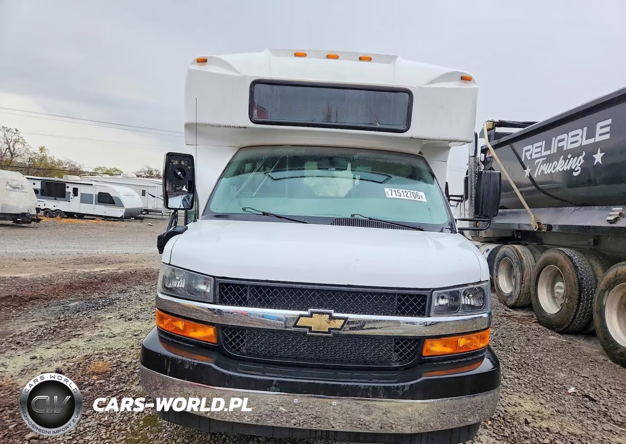 2022 Chevrolet Express Shuttle Bus VIN:1HA6GUB79NN008708 - 5