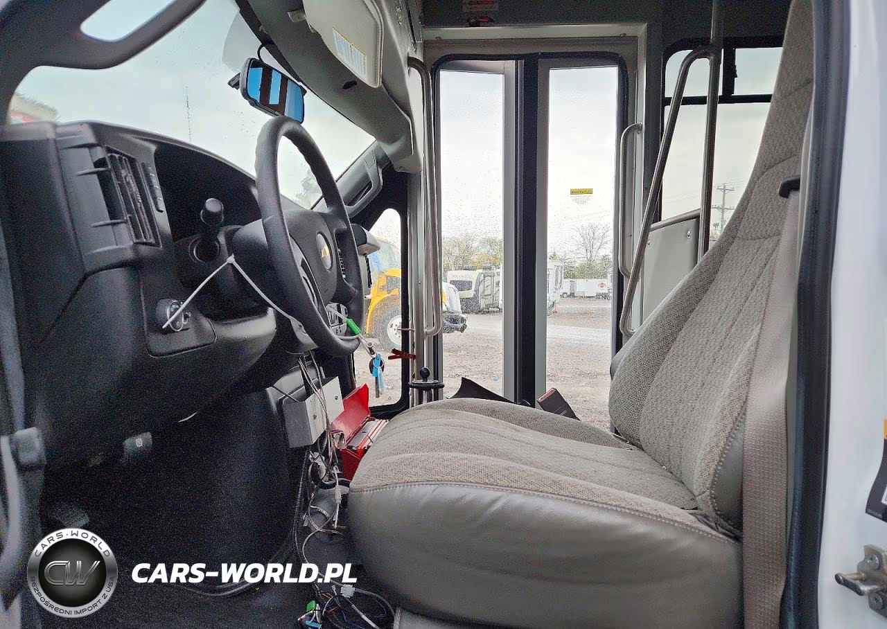 2022 Chevrolet Express Shuttle Bus VIN:1HA6GUB79NN008708 - 7